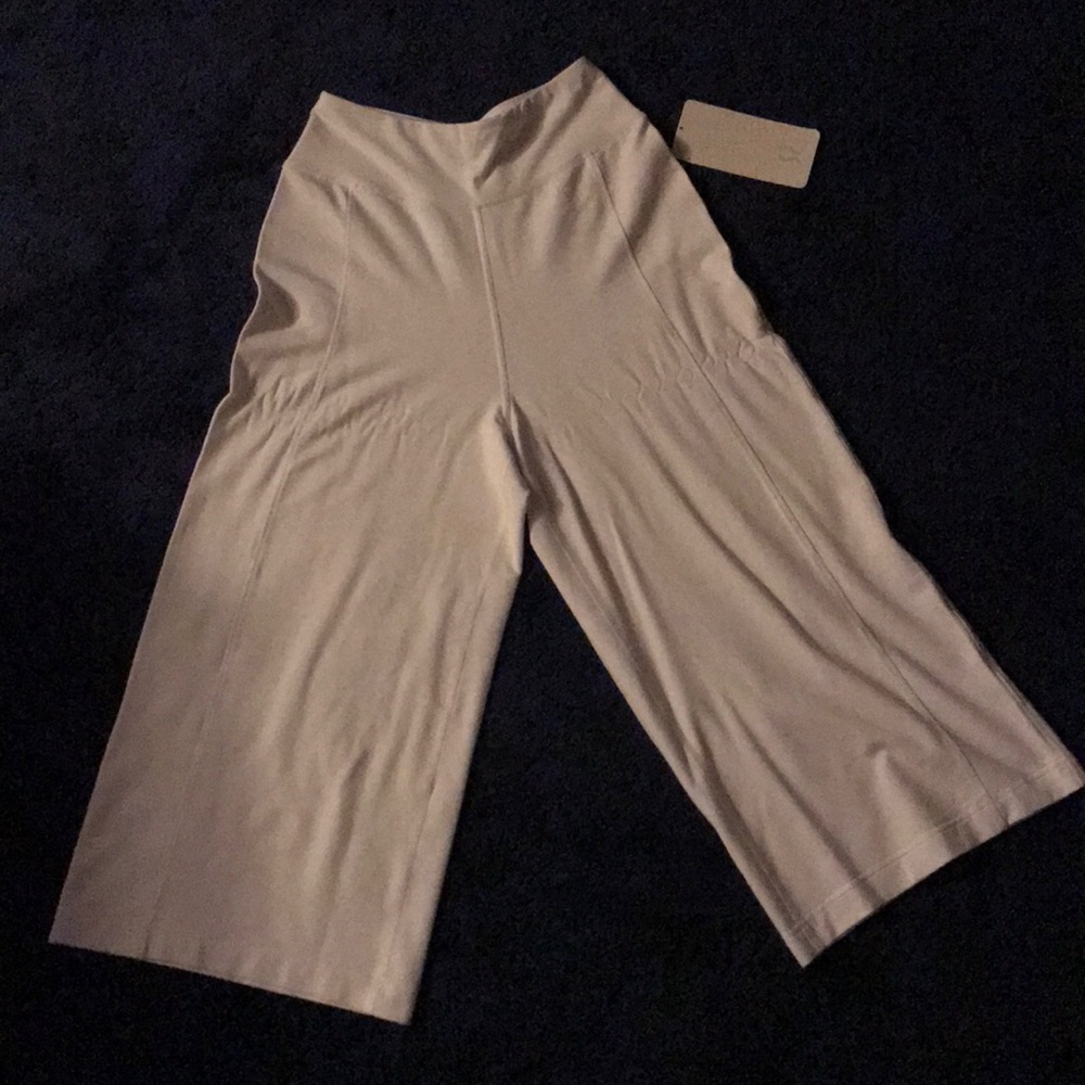 White stretchy pants